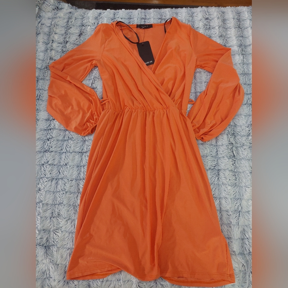 Nwt 21 Saints long sleeve midi dress‎ XS
